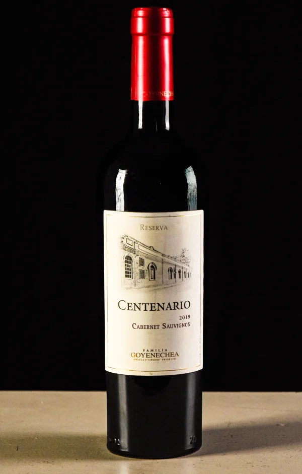 Botella de vino tinto